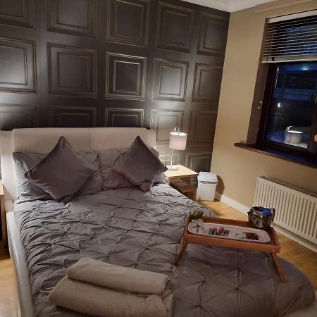 Private Room City Skyline And Mountain Views Close Too Belfast Centre And Airports Free Parking Extérieur photo