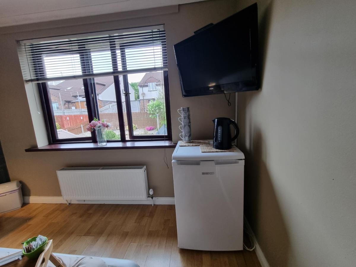 Private Room City Skyline And Mountain Views Close Too Belfast Centre And Airports Free Parking Extérieur photo