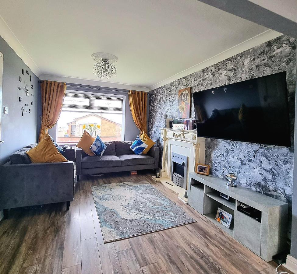 Private Room City Skyline And Mountain Views Close Too Belfast Centre And Airports Free Parking Extérieur photo